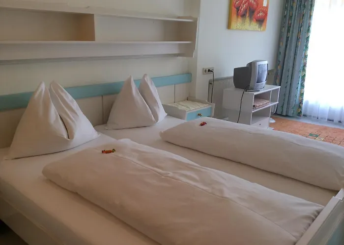 Hotel Gaestehaus Fertschey 3*